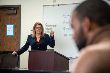 Straus Professor Stephanie Blondell leading a dispute class