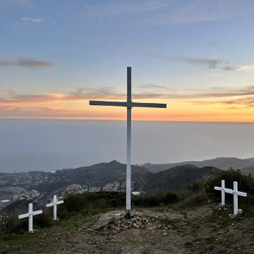 Pepperdine cross