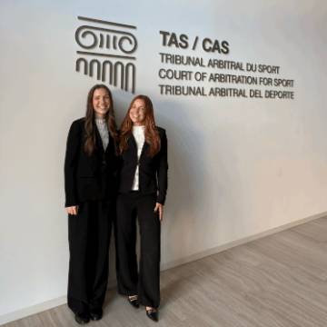  Tatiana Valente and Charlotte Henderson